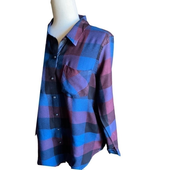 LUCKY BRAND-PLAID FLANNEL BUTTON UP-SIZE MEDIUM - Picture 4 of 8